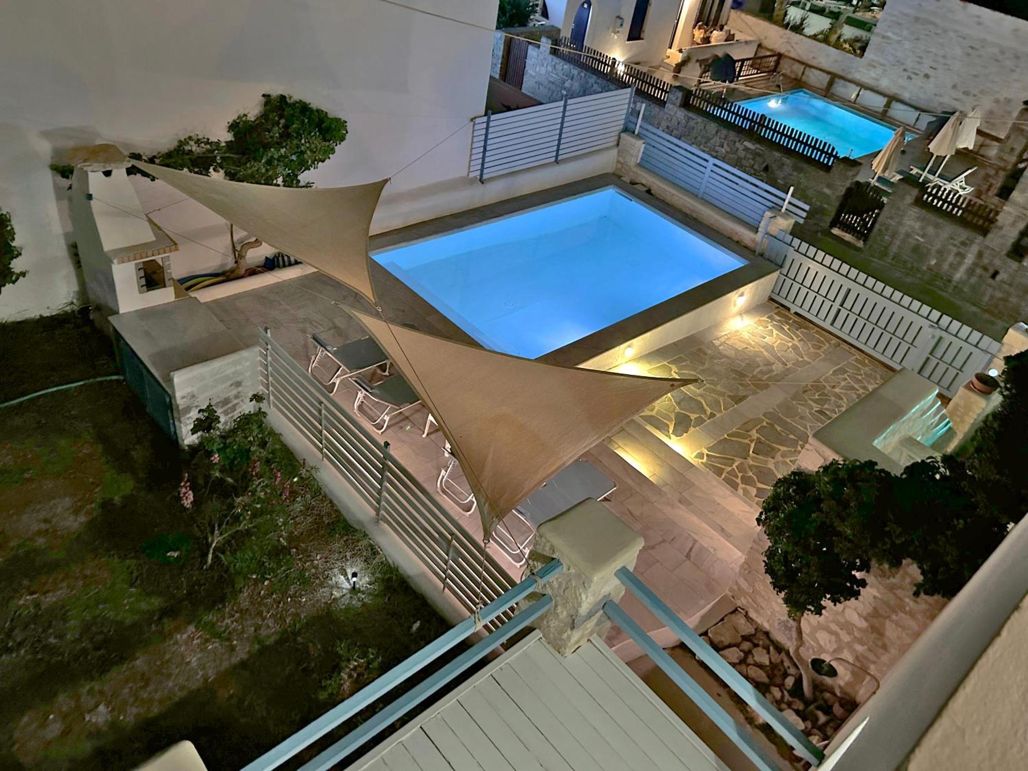 Villa Danae - Seaside Villa With Pool & Hot Tub 피소리바디 외부 사진