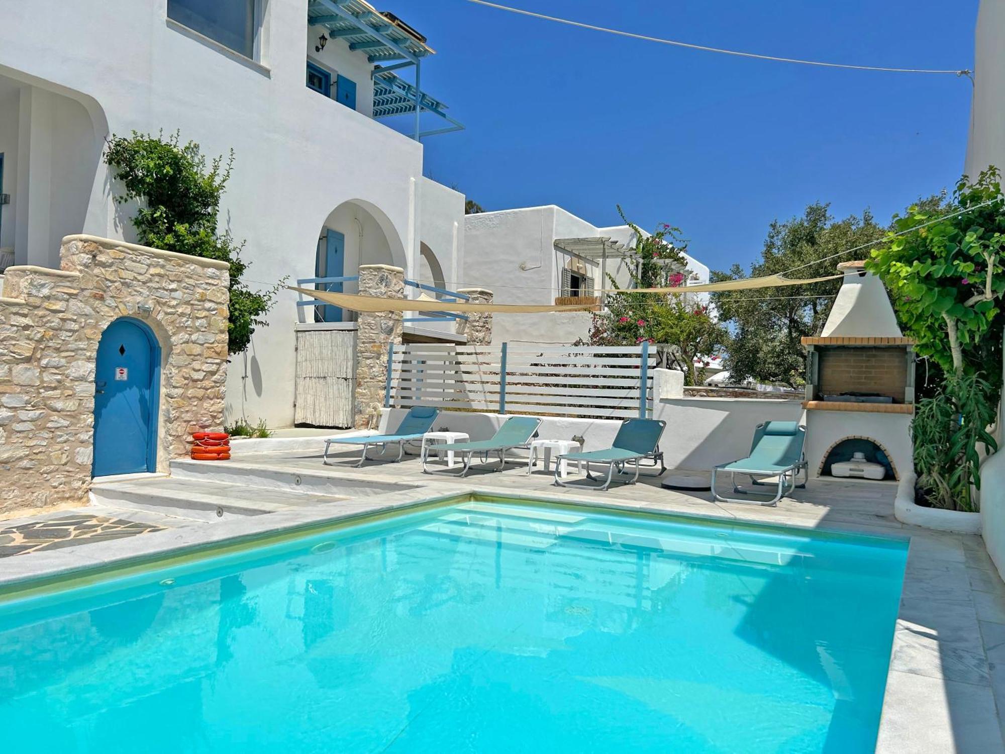 Villa Danae - Seaside Villa With Pool & Hot Tub 피소리바디 외부 사진