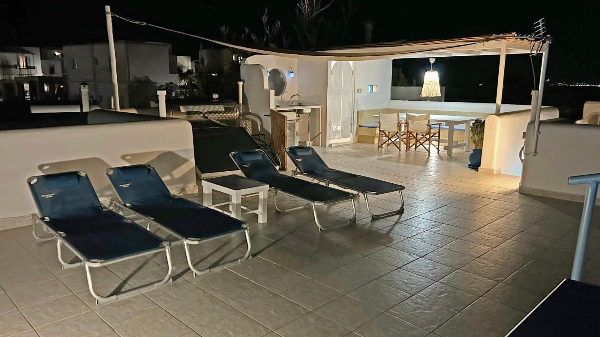 Villa Danae - Seaside Villa With Pool & Hot Tub 피소리바디 외부 사진
